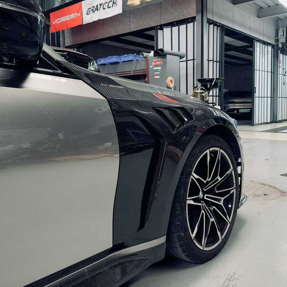 APN-style dry carbon fiber front fender vents suitable for modified BMW G80 M3, G82, G83 M4