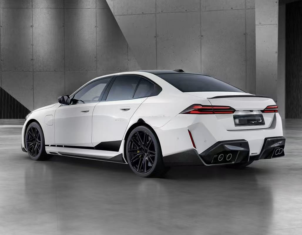 High-quality car wing/spoiler made of dry carbon fiber in MP style, suitable for BMW 5 Series G99 G90.